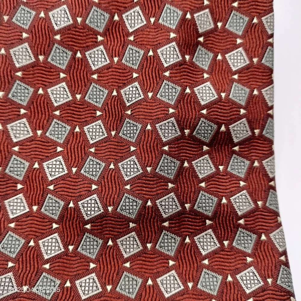 Trendy GENESIS Imported Silk Necktie Tie Rust Gray Geometric Square Jacquard